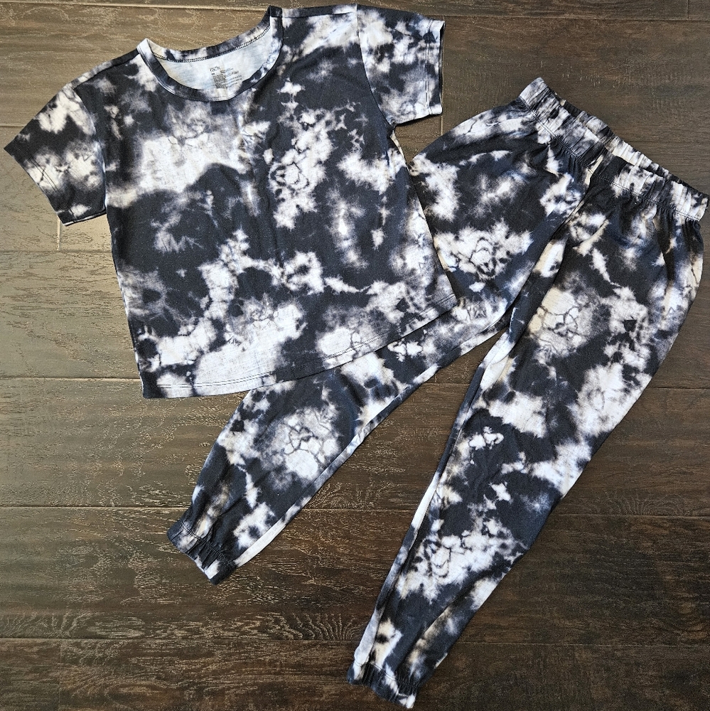 Nordstrom Rack Tie-Dye Matching Pajama Set, Girls Size M